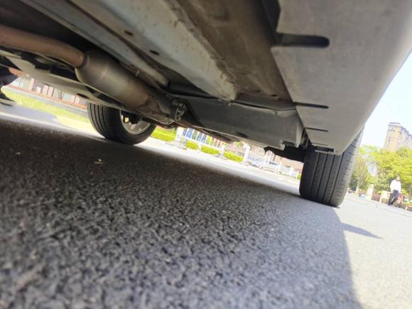 [常州·苏A] 二手陆风陆风X72015款 2.0T 全景尊贵版