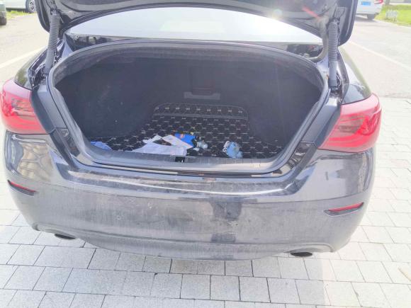 [苏州·苏U] 二手英菲尼迪英菲尼迪Q702017款 Q70L 2.5L 悦享版