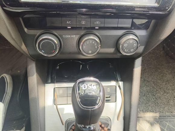 [杭州·浙A] 二手斯柯达明锐2018款 TSI230 DSG豪华版