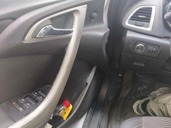 [深圳·粤B] 二手别克英朗2014款 XT 1.6L 自动时尚版