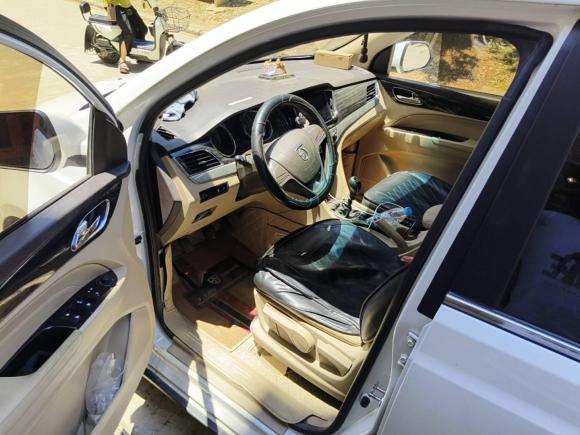 [武汉·鄂K] 二手宝骏宝骏7302016款 1.5T 手动舒适型 7座