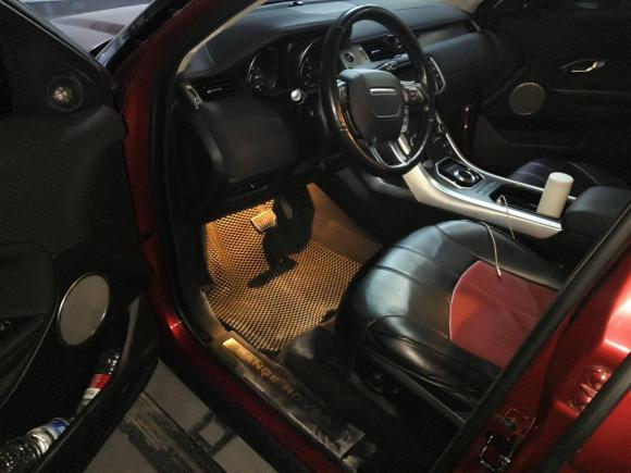 [广州·粤A] 二手路虎揽胜极光2017款 2.0T SE 智耀版