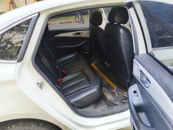 [上海·沪A] 二手飞凡汽车飞凡ER62021款 新动版 620km 智行版