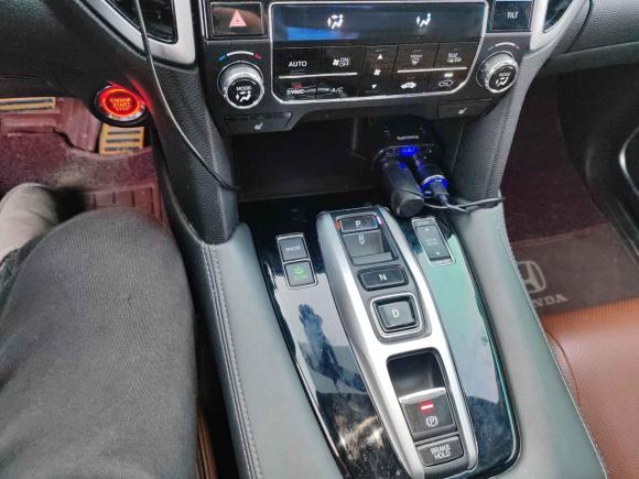 [嘉兴·浙F] 二手本田本田UR-V2017款 370TURBO 两驱尊贵版 国V