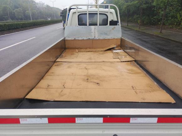 [上海·皖J] 二手长安跨越跨越者D52021款 1.6L舒适版单排栏板双后轮3750mm货箱DAM16KL