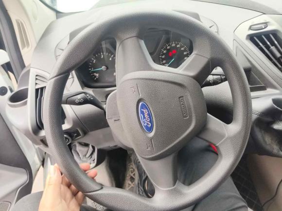 [成都·渝A] 二手福特全顺2017款 2.0T柴油多功能商用车中轴中顶国IV