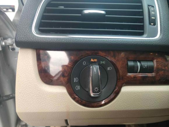 [深圳·粤V] 二手大众帕萨特2011款 2.0TSI DSG御尊版