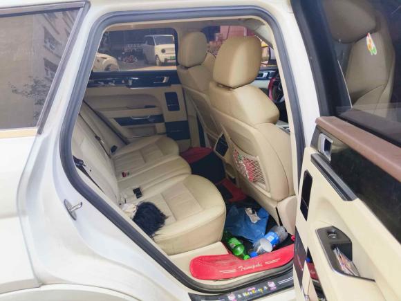 [济南·鲁A] 二手众泰众泰T7002017款 1.8T 双离合尊享型