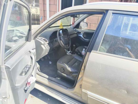 [上海·皖B] 二手奇瑞瑞虎32015款 1.6L 手动智尚运动版