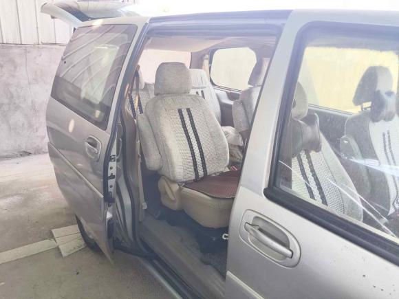 [南昌·赣A] 二手别克别克GL82012款 2.4L BASE舒适版