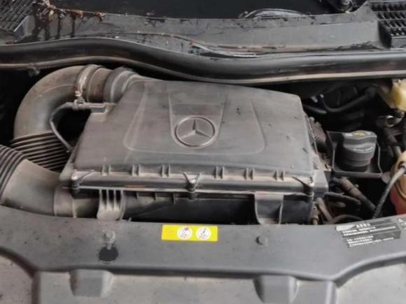 [南昌·赣C] 二手奔驰威霆2016款 2.0T 精英版