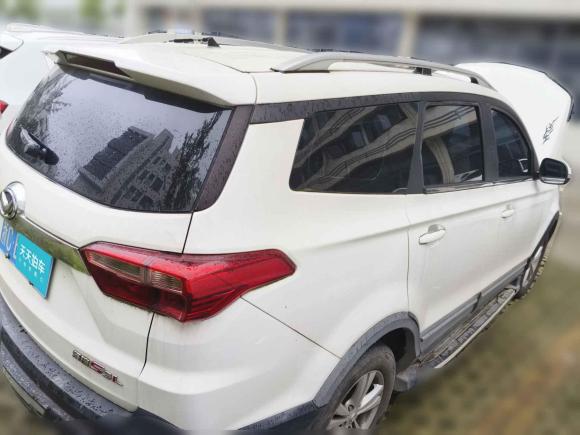 [温州·浙C] 二手北汽幻速北汽幻速S32016款 S3L 1.5L 手动尊贵型