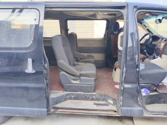 [宁波·浙B] 二手金杯阁瑞斯2015款 2.0L经典版 基本型长轴7座