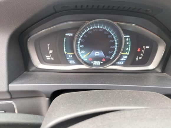 [青岛·鲁B] 二手沃尔沃沃尔沃V602014款 T5 智雅版