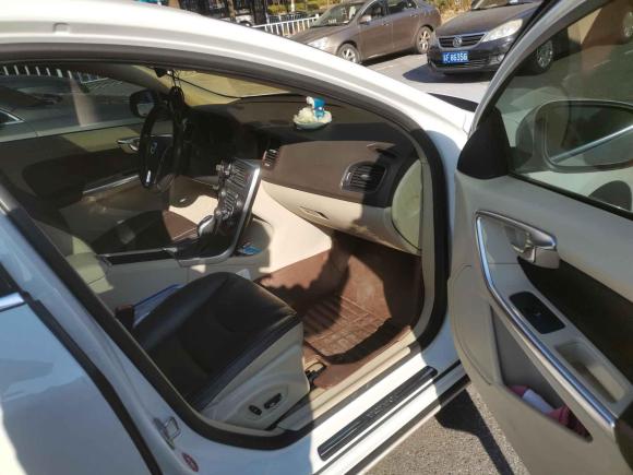 [南通·苏F] 二手沃尔沃沃尔沃S602014款 S60L 2.0T 智远版