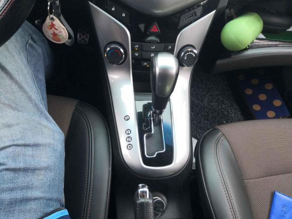 [上海·沪C] 二手雪佛兰科鲁兹2013款 掀背 1.6L 自动豪华型