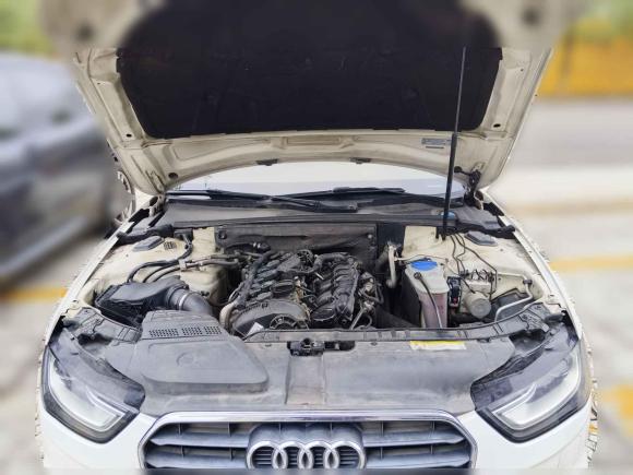 [南昌·赣A] 二手奥迪奥迪A4L2016款 30 TFSI 典藏版 自动舒适型