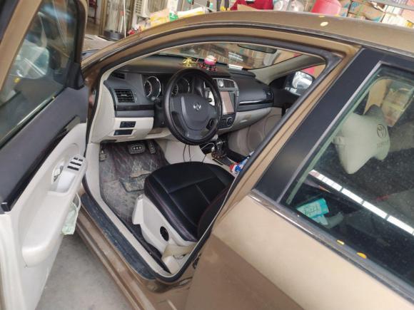 [佛山·粤E] 二手东风风神东风风神A602016款 1.6L 自动豪华型