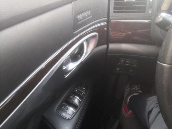 [上海·沪B] 二手英菲尼迪英菲尼迪Q702013款 Q70L 2.5L 舒适版