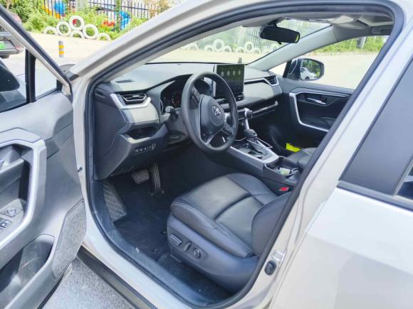 [上海·沪D] 二手丰田威兰达2020款 2.0L CVT两驱豪华版