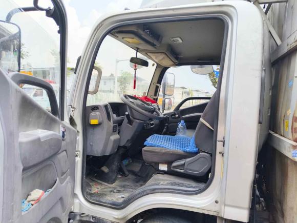 [武汉·鄂A] 二手福田祥菱M2018款 1.5L非承载排半后双胎(载货)双燃料DAM15L