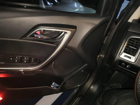 [上海·沪B] 二手江铃驭胜S3502013款 2.4T 自动两驱柴油豪华版5座