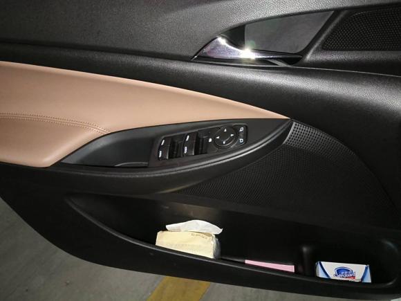 [无锡·苏B] 二手别克别克GL62021款 323T 轻混动互联豪华型