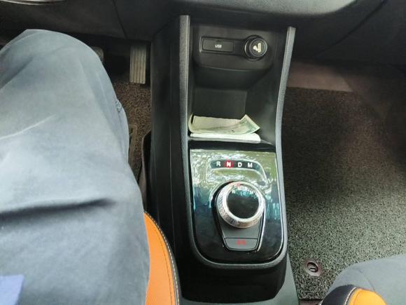 [上海·沪D] 二手宝骏宝骏3102017款 1.5L 自动时尚型