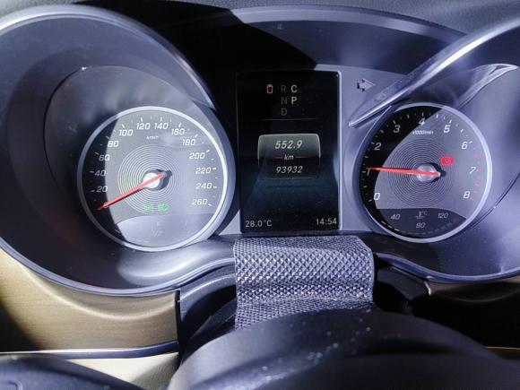 [深圳·粤B] 二手奔驰奔驰V级2020款 V 260 尊贵版