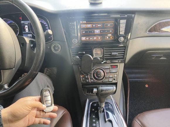 [合肥·川X] 二手红旗红旗H72015款 2.0T 豪华型