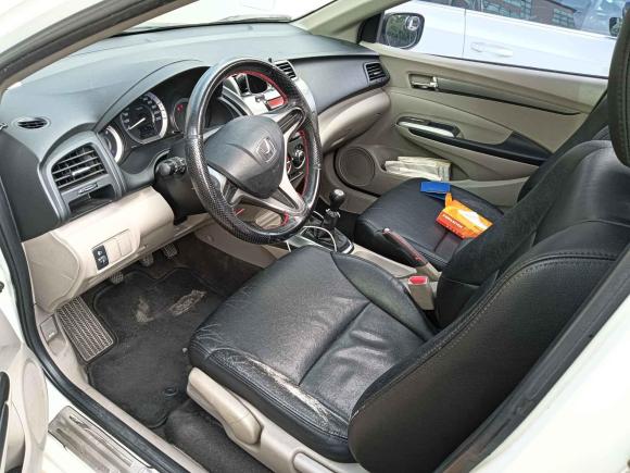 [佛山·粤X] 二手本田锋范经典2012款 1.5L 手动精英版