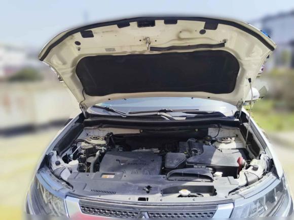 [金华·浙G] 二手三菱欧蓝德2021款 2.4L 四驱致享版 7座