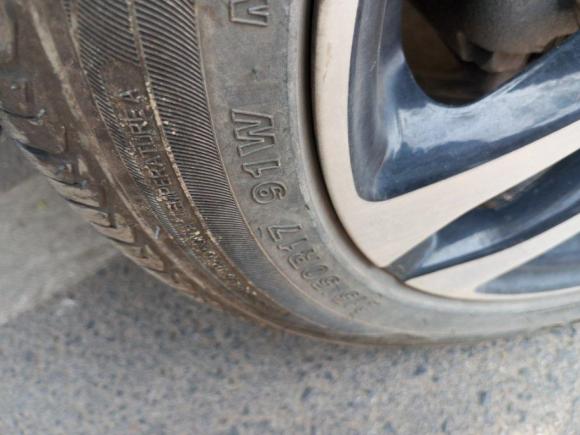 [青岛·鲁B] 二手荣威荣威RX32018款 1.6L 手动精英版