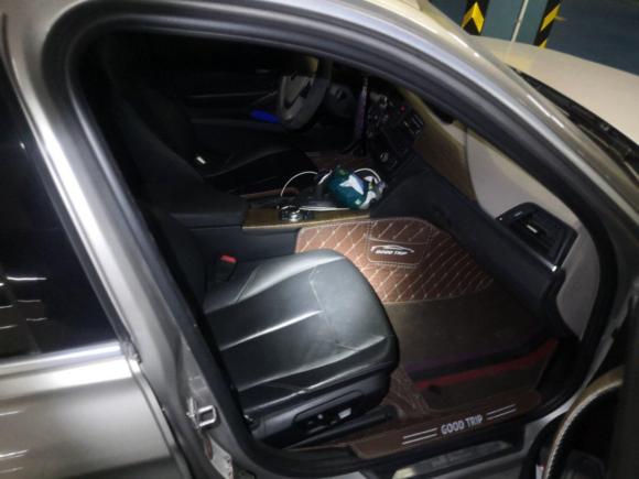 [上海·沪A] 二手宝马宝马3系2013款 320Li 风尚设计套装