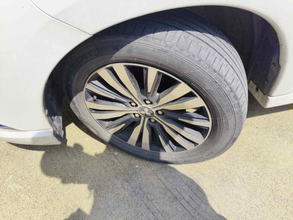 [金华·浙G] 二手三菱欧蓝德2021款 2.4L 四驱致享版 7座