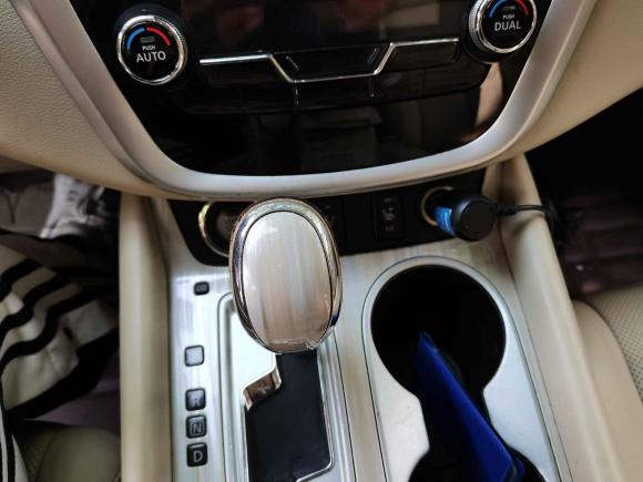 [上海·沪A] 二手日产楼兰2015款 2.5L XV RES Plus 两驱豪雅版