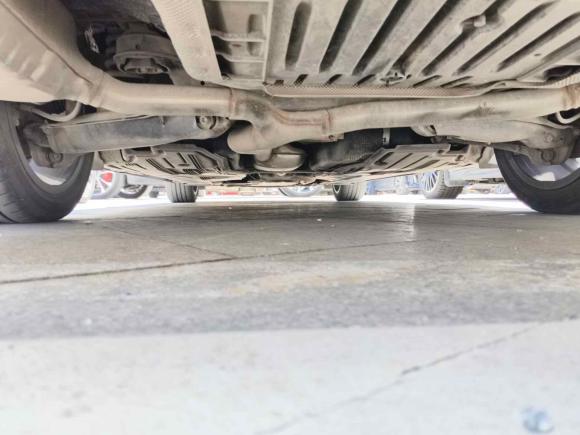 [芜湖·皖B] 二手奔驰奔驰E级2018款 E 300 L 运动时尚型