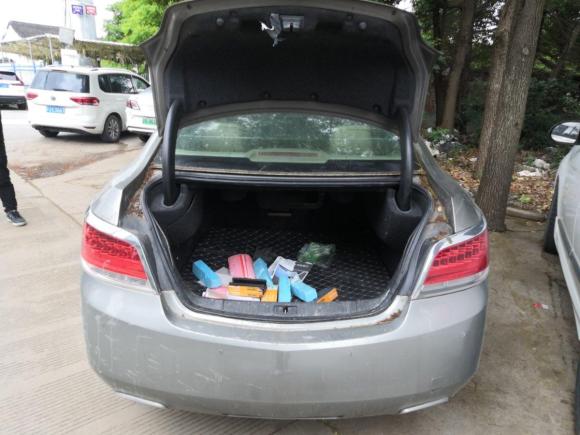 [上海·赣A] 二手别克君越2010款 2.4L豪华版