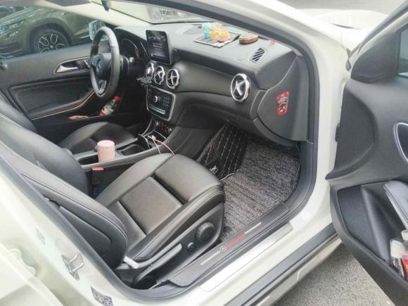 [上海·沪B] 二手奔驰奔驰GLA2018款 GLA 200 时尚型