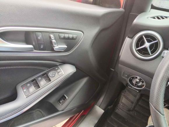 [上海·皖K] 二手奔驰奔驰CLA2017款 改款 CLA 200 时尚型