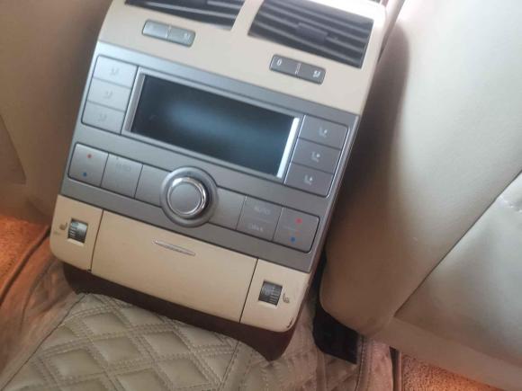 [武汉·鄂A] 二手大众辉腾2011款 3.6L V6 5座加长商务版