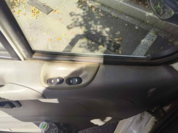 [上海·沪B] 二手福特经典全顺2015款 2.8T柴油多功能车短轴6座中顶JX493ZLQ4