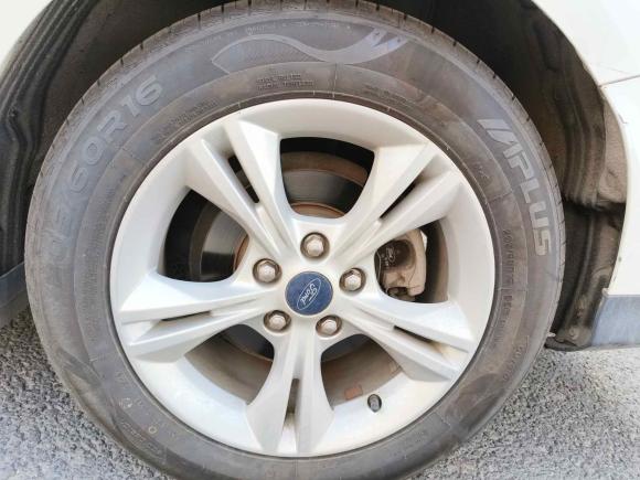 [济南·鲁A] 二手福特福克斯2012款 三厢 1.6L 自动风尚型