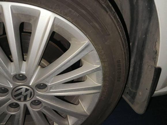 [西安·陕A] 二手大众朗行2013款 1.6L 手动舒适型