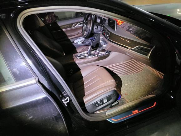 [芜湖·皖A] 二手宝马宝马7系2017款 730Li 领先型