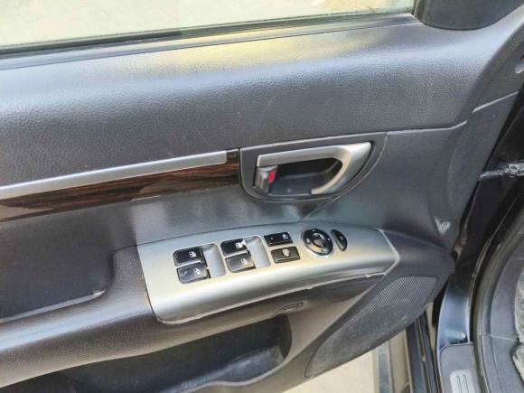 [北京·京P] 二手现代胜达经典2010款 2.4 豪华版 七座四驱