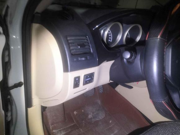 [南京·皖M] 二手中华中华H3302013款 1.5L 自动豪华型