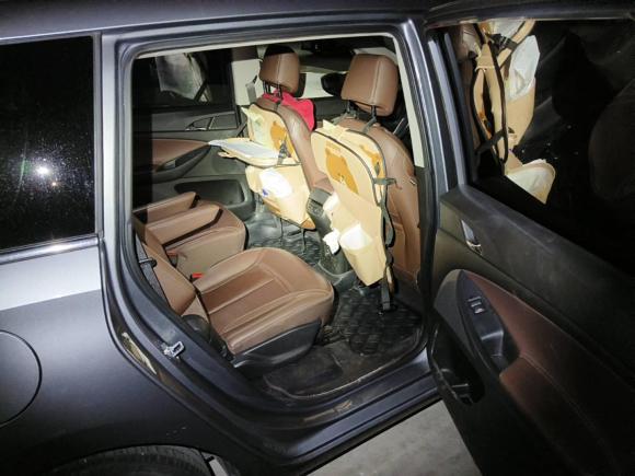 [上海·沪D] 二手别克别克GL62018款 18T 6座尊贵型