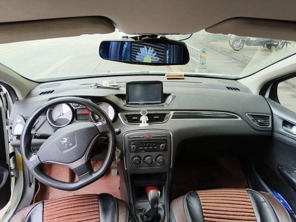 [成都·川G] 二手标致标致3082014款 乐享版 经典 1.6L 手动优尚型