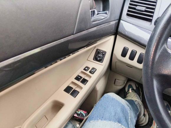 [嘉兴·浙F] 二手三菱翼神2011款 时尚版 1.8L CVT舒适型